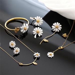 Mode Chrysantheme Sonnenblumen Ohrringe Für Frauen Frische Charming Reizende Nette Einfachheit Stil Daisy Blume Trendy Ohr Studs